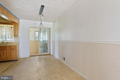 2656 W Franklin St, Baltimore, MD 21223 - photo 4