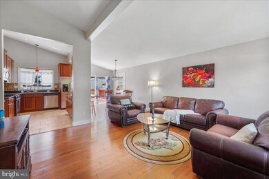 356 Sussex Blvd, Broomall, PA 19008 - photo 2