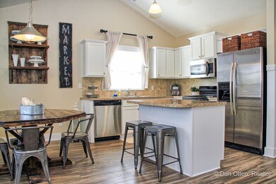 Kitchen eating area