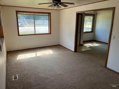 411 Garland St, Nampa, ID 83686 - photo 6