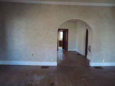 910 S Van Buren St, Auburn, IN 46706 - photo 4