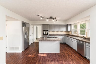 547 Woodmark Run, Columbus, OH 43230 - photo 5