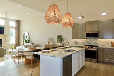 421 Bordeaux Blvd, Broadview Heights, OH 44147 - photo 4