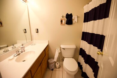 6 - BATHROOM 1