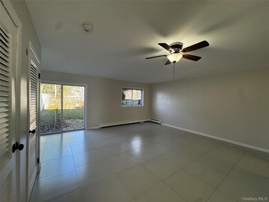 8 Whitman Ct, Middletown, NY 10941 - photo 6