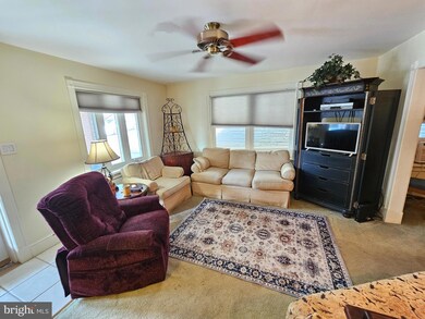 2423 Filbert Ave, Reading, PA 19606 - photo 5