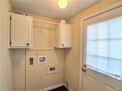 211 Cranbrook Cir, Hendersonville, NC 28792 - photo 6