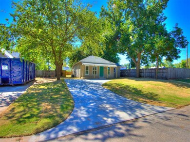 View of front of home featuring a front lawn