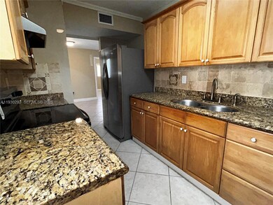 6091 W 22nd Ct unit 101, Hialeah, FL 33016 - photo 6
