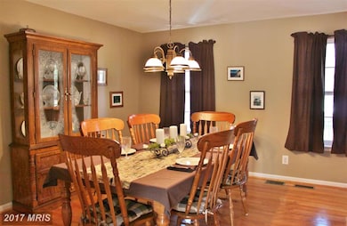 3065 Queensberry Dr, Huntingtown, MD 20639 - photo 4