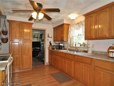 207 Morse Ave, Warwick, RI 02886 - photo 5