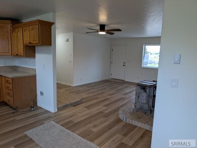 4822 S Streeter Ave, Ammon, ID 83406 - photo 4