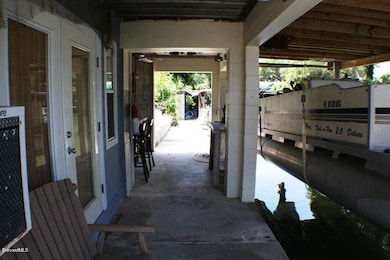 4-Boat  House