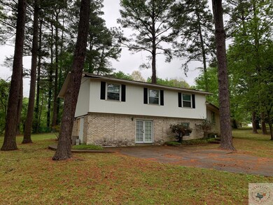 130 Skylark Dr, Texarkana, TX 75503 - photo 2