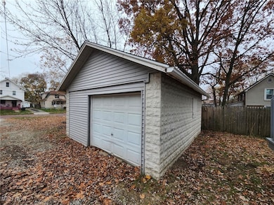 528 Gridley St, Akron, OH 44306 - photo 3