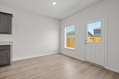 9652 Stranton Dr, Fort Worth, TX 76140 - photo 3