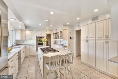 9003 Shad Ln, Potomac, MD 20854 - photo 7