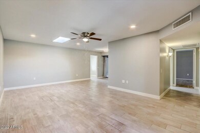 10757 W Santa fe Dr, Sun City, AZ 85351 - photo 6