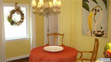 Kitchen has a breakfast nook