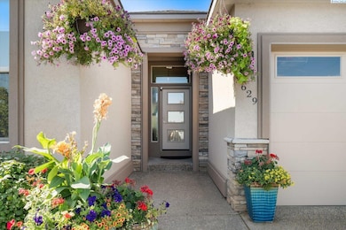 2629 W 44th Place, Kennewick, WA 99337 - photo 2