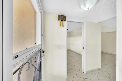 3524 Via Poinciana unit 604, Lake Worth, FL 33467 - photo 5