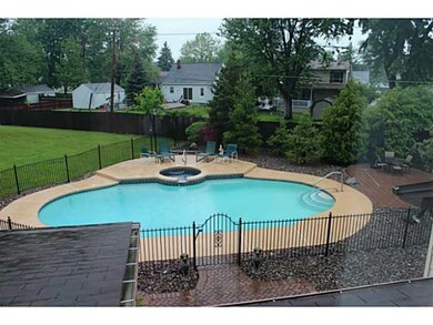 756 Thomas Fox Dr W, North Tonawanda, NY 14120 - photo 2