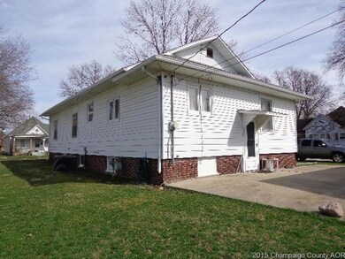 212 S Richman St, Villa Grove, IL 61956 - photo 3