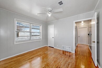 101 E Russell Ave, Bonham, TX 75418 - photo 3