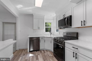 212 Cheddington Rd, Linthicum Heights, MD 21090 - photo 3