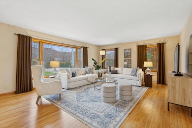 2272 Washington Ave, Saint Joseph, MI 49085 - photo 2