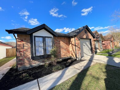 8218 Summertree Dr, Houston, TX 77040 - photo 2