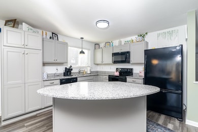 122 Station St W, Ashville, OH 43103 - photo 3