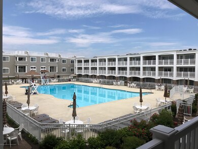 Oc Pool from the south side (1)