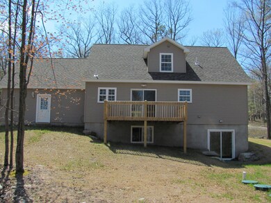 203 Rodeo Dr, Blooming Grove Township, PA 18428 - photo 5