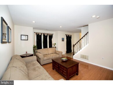 38 Keith Ct, Kendall Park, NJ 08824 - photo 3