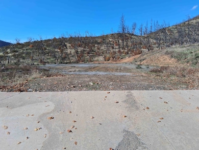 829 Oak Knoll Rd, Horse Creek, CA 96050 - photo 7