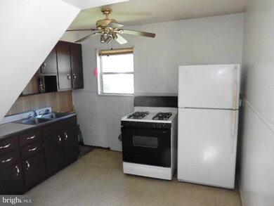 137 Polk Dr, Manassas Park, VA 20111 - photo 4