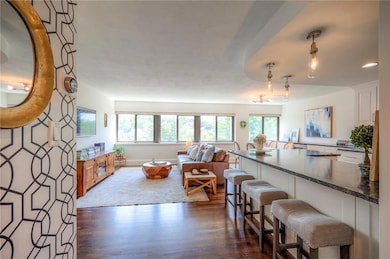 Winston Churchill Condominiums unit 404, Kansas City, MO 64112 - photo 3