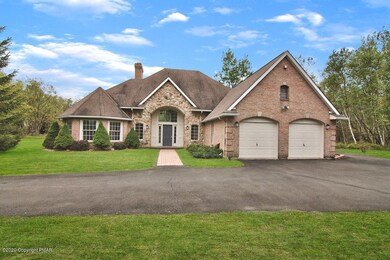 1304 Whispering Hills Ct, Effort, PA 18330 - photo 2