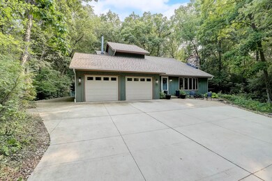 4763 Country Meadows Rd, Brooklyn, WI 53521 - photo 2