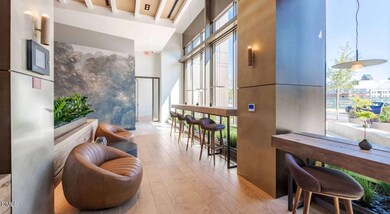 The-Holston-POI-014-c9e1643f0beb8e651da7