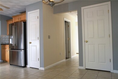 14 Mckay Ct, Warwick, RI 02889 - photo 3