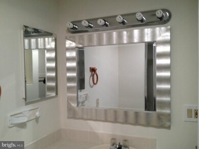 204 Edenberry Ct, Sterling, VA 20164 - photo 3