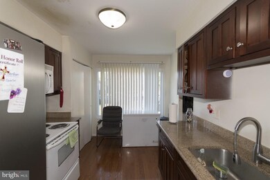 7001 Cipriano Woods Ct, Lanham, MD 20706 - photo 4