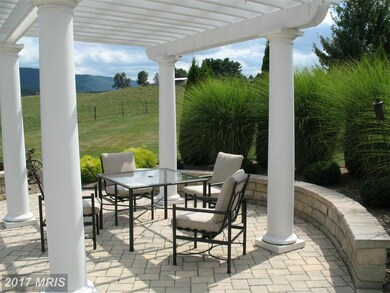 101 N Whissen St, Edinburg, VA 22824 - photo 2