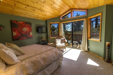The Green Room, Bedroom