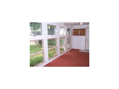 3-Seasons Porch/Room.
