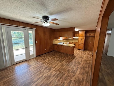 707 S Mcclure St, Broken Bow, OK 74728 - photo 2