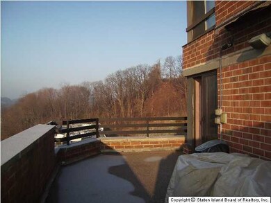 Sunrise Tower unit 1114A, Staten Island, NY 10304 - photo 3