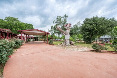 19019 Forest St, Alvin, TX 77511 - photo 7